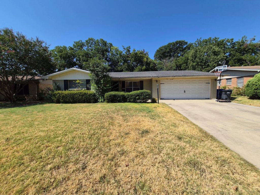 2227 Hanover Drive, Waco