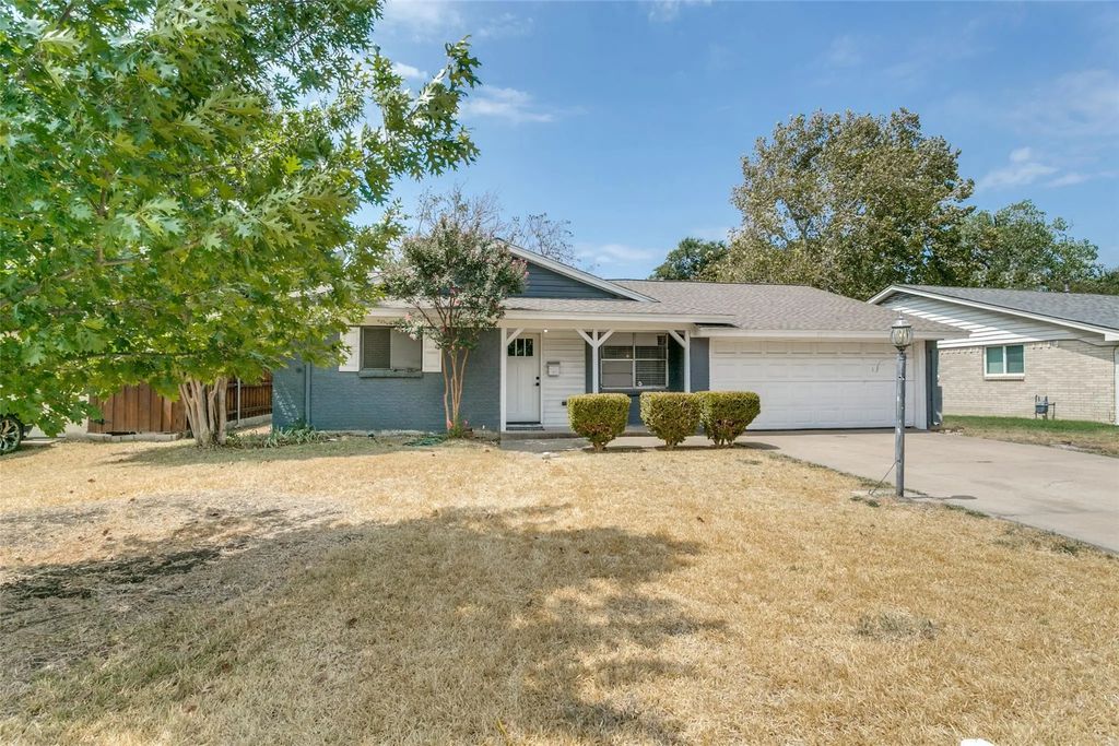 1056 Easy Street, Grapevine
