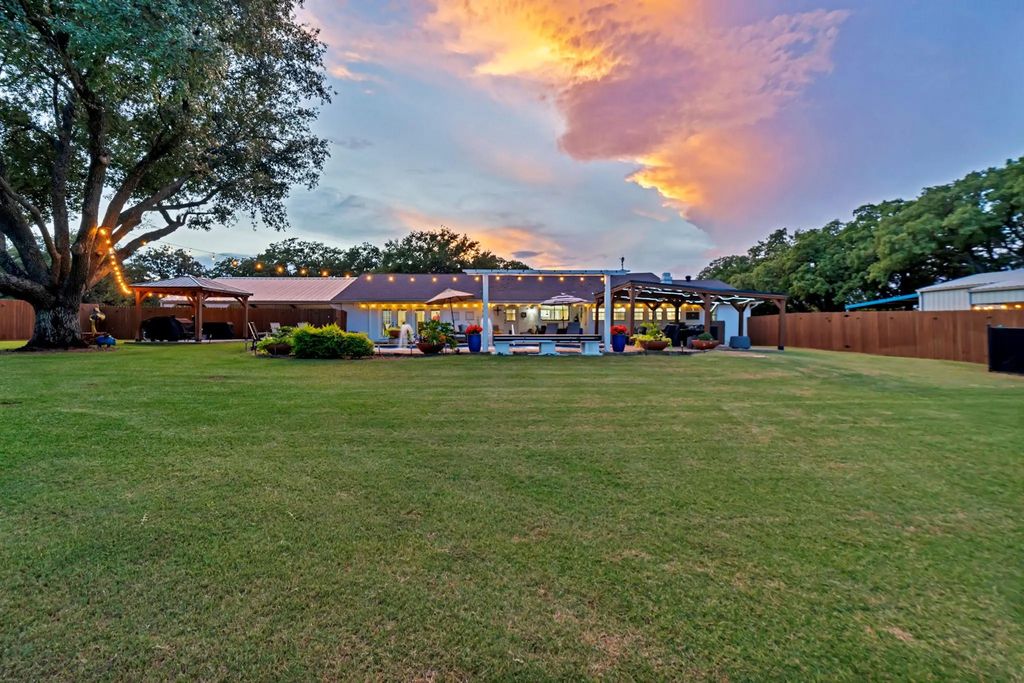 6155 Stephenson Levy Road, Fort Worth