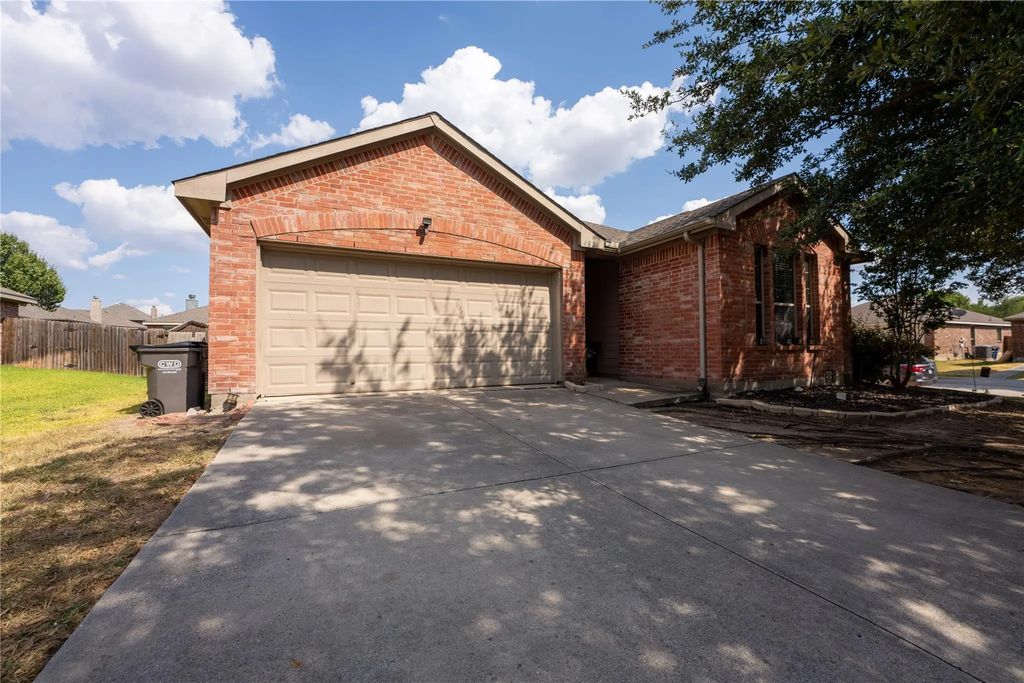 482 Hunters Ridge Drive, Melissa