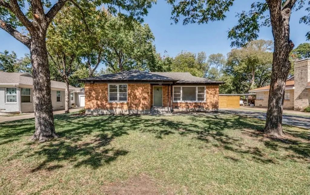 2433 Southwood Drive, Dallas