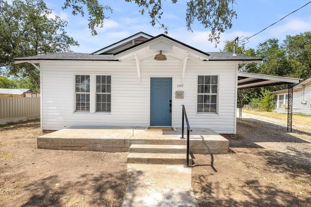 1307 Ave I, Brownwood