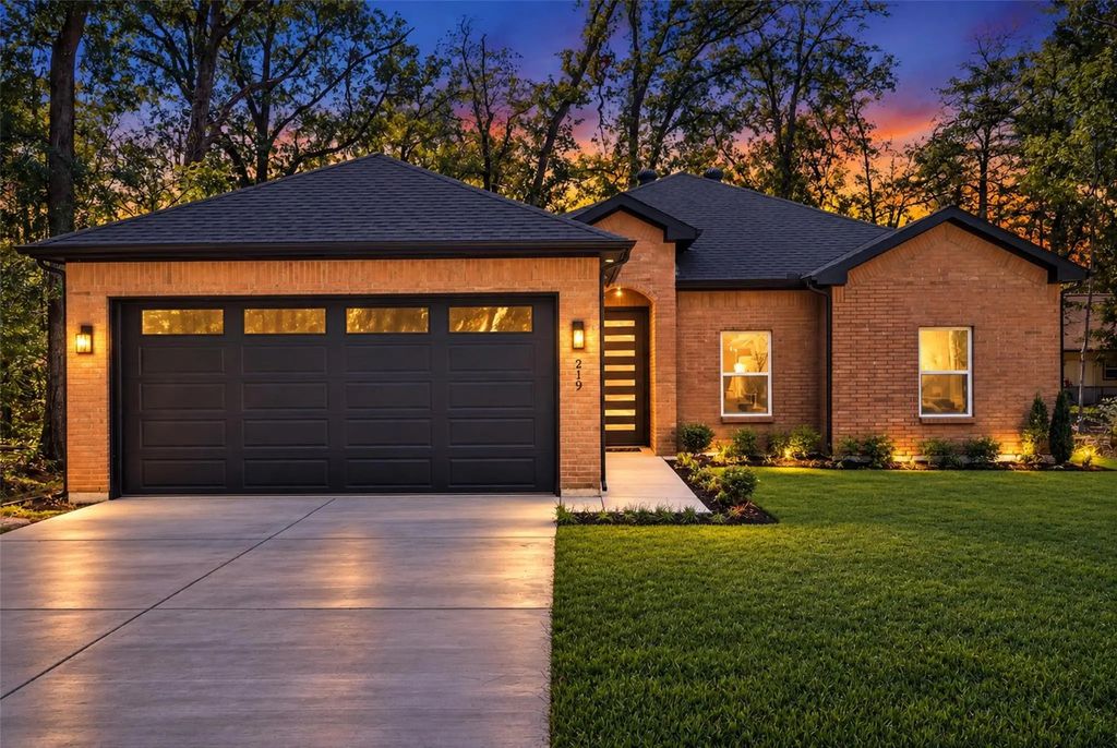 219 W Beachwood Loop, Trinidad