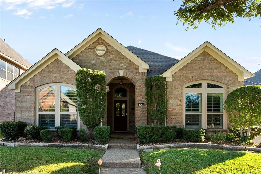 1002 Muirfield Drive, Mansfield