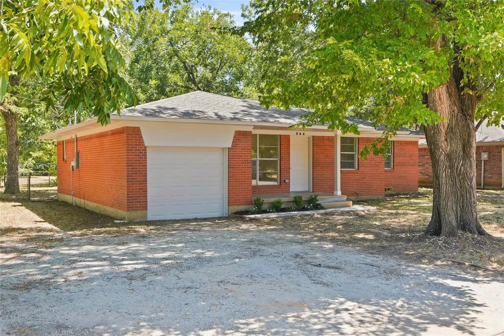 504 Hill Street, Aubrey