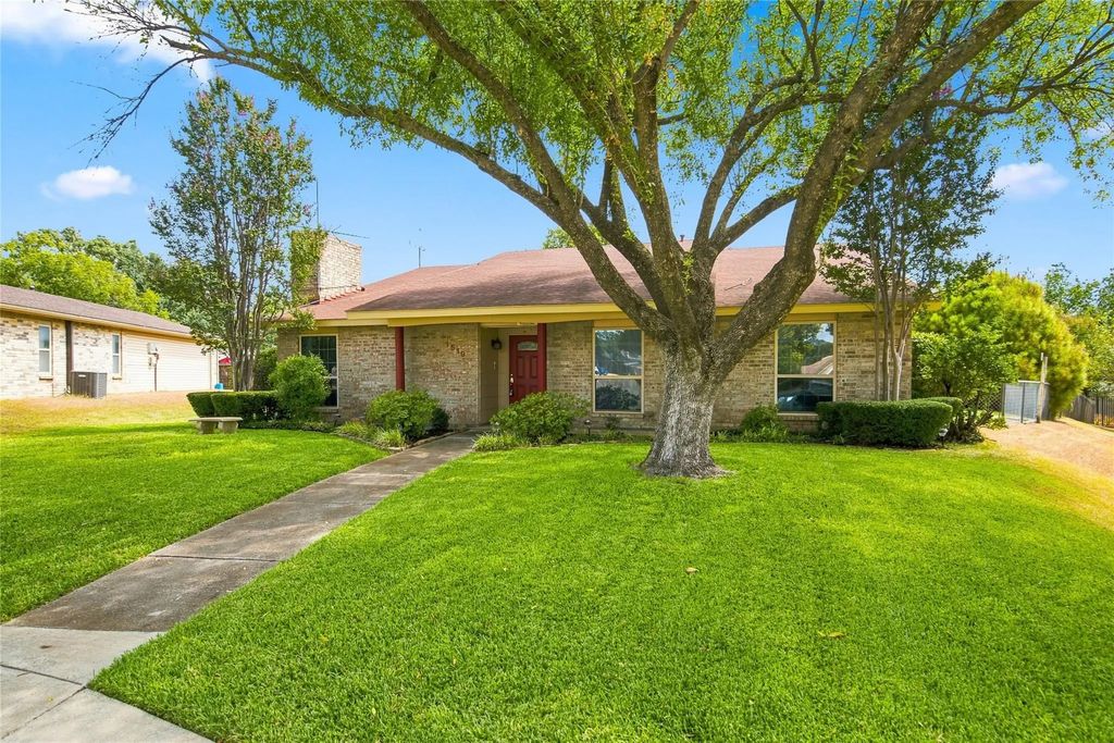 1519 Cardinal Circle, Lewisville