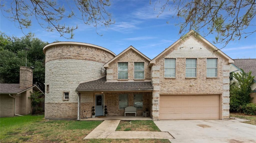 813 Beacon Hill Drive, Irving