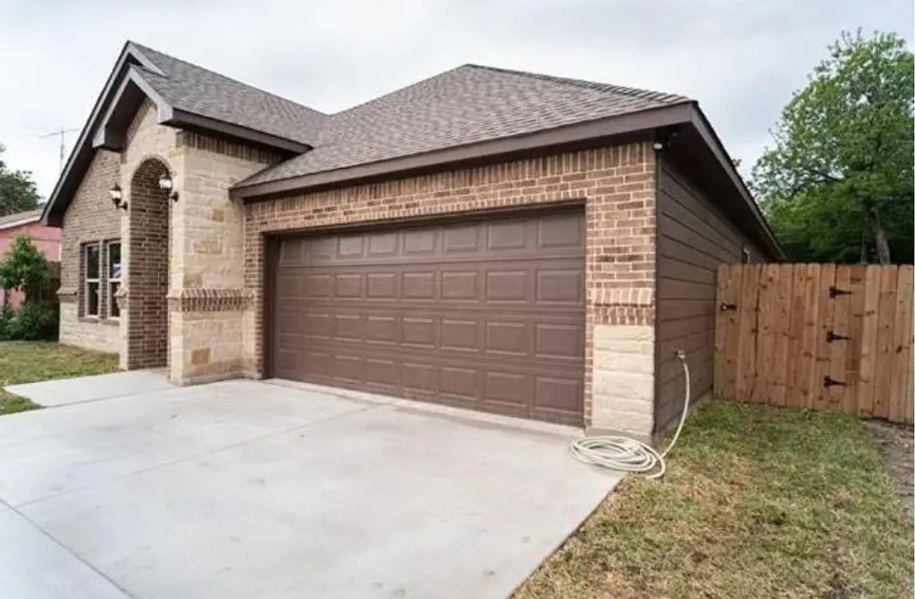 3229 Thannisch Avenue, Fort Worth