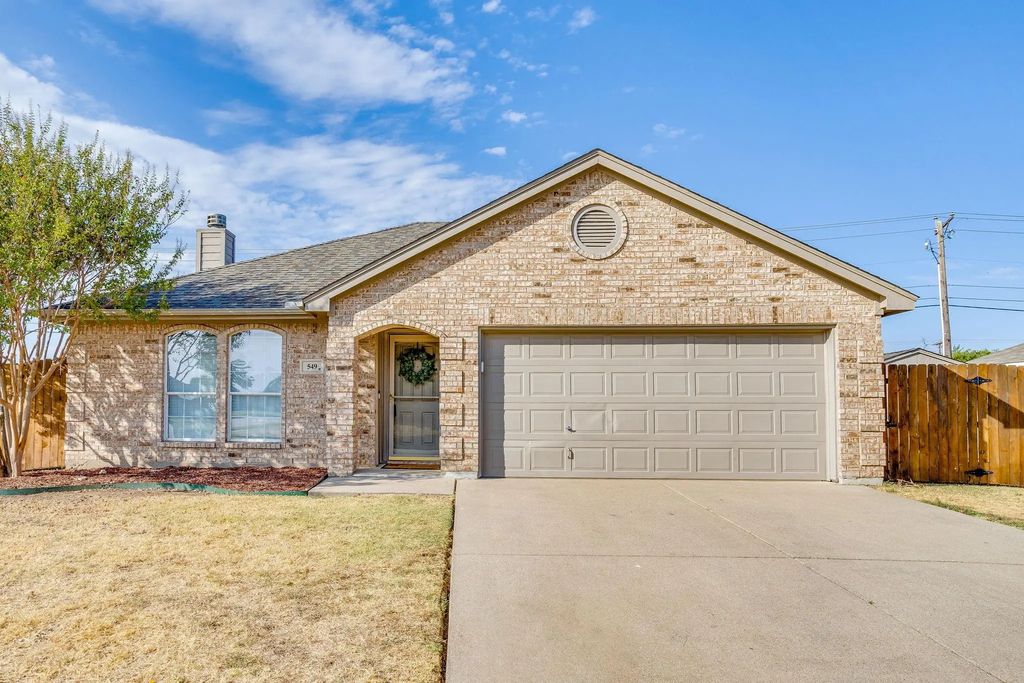 549 Bretts Way, Burleson