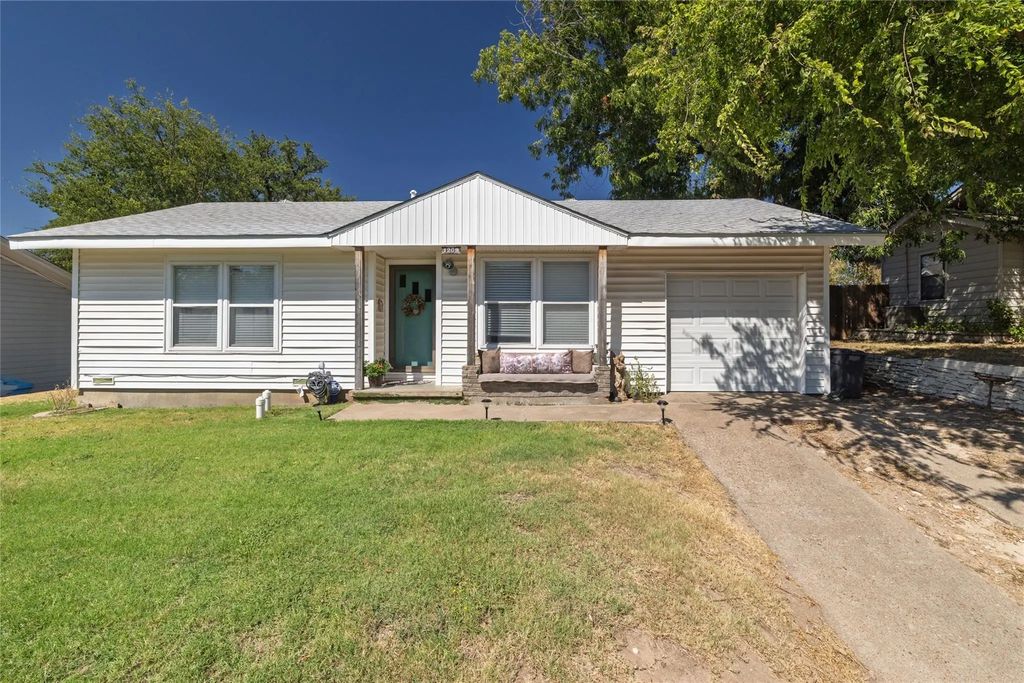 1209 Grace Street, Weatherford