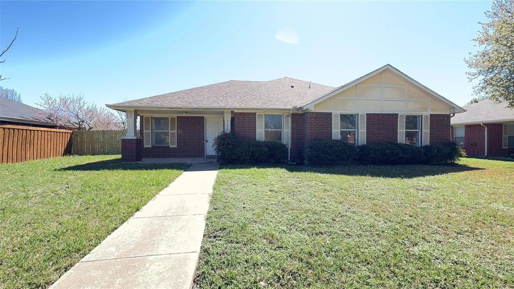 7632 Livvie Meador Lane, Dallas
