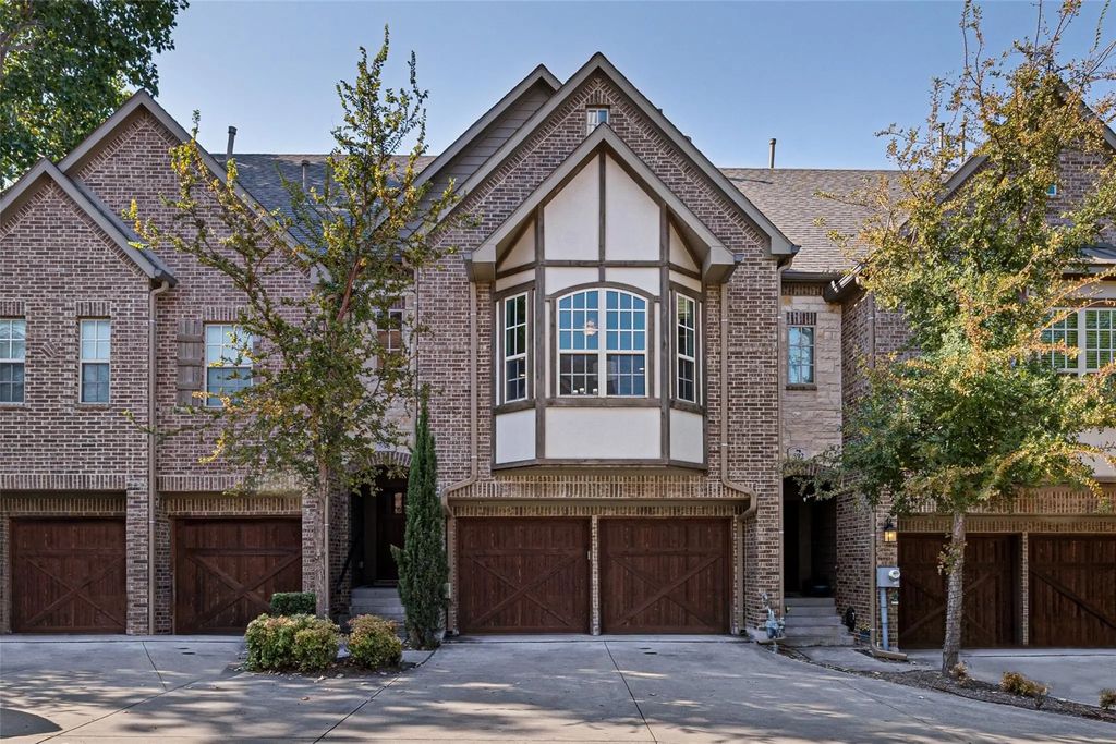 596 Waterloo Drive, Lewisville