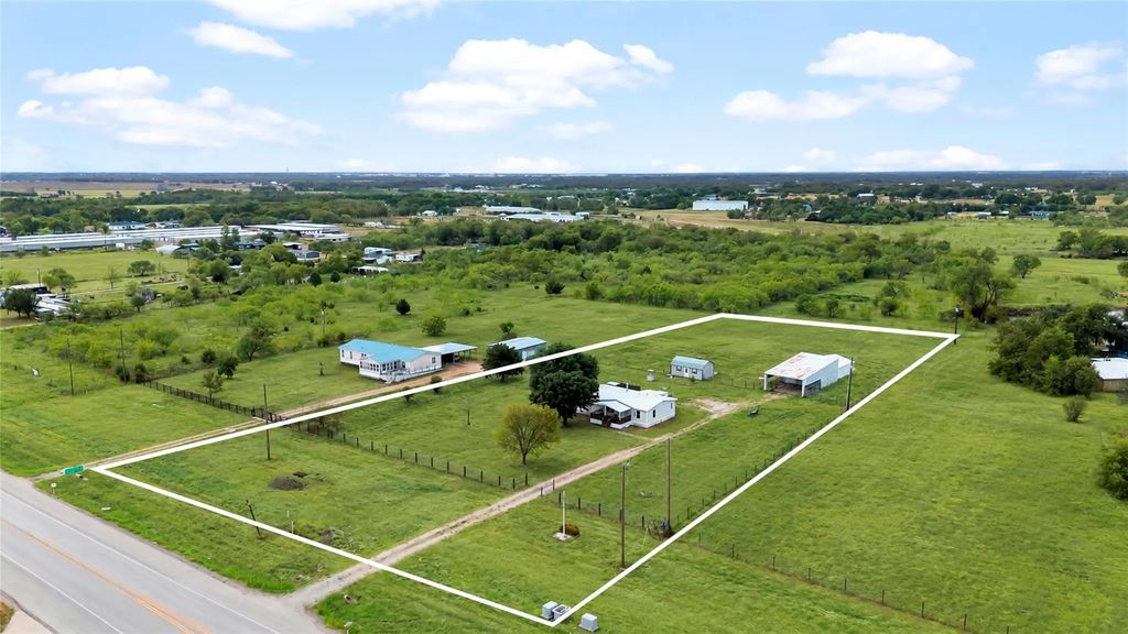 15693 State Highway 205, Terrell