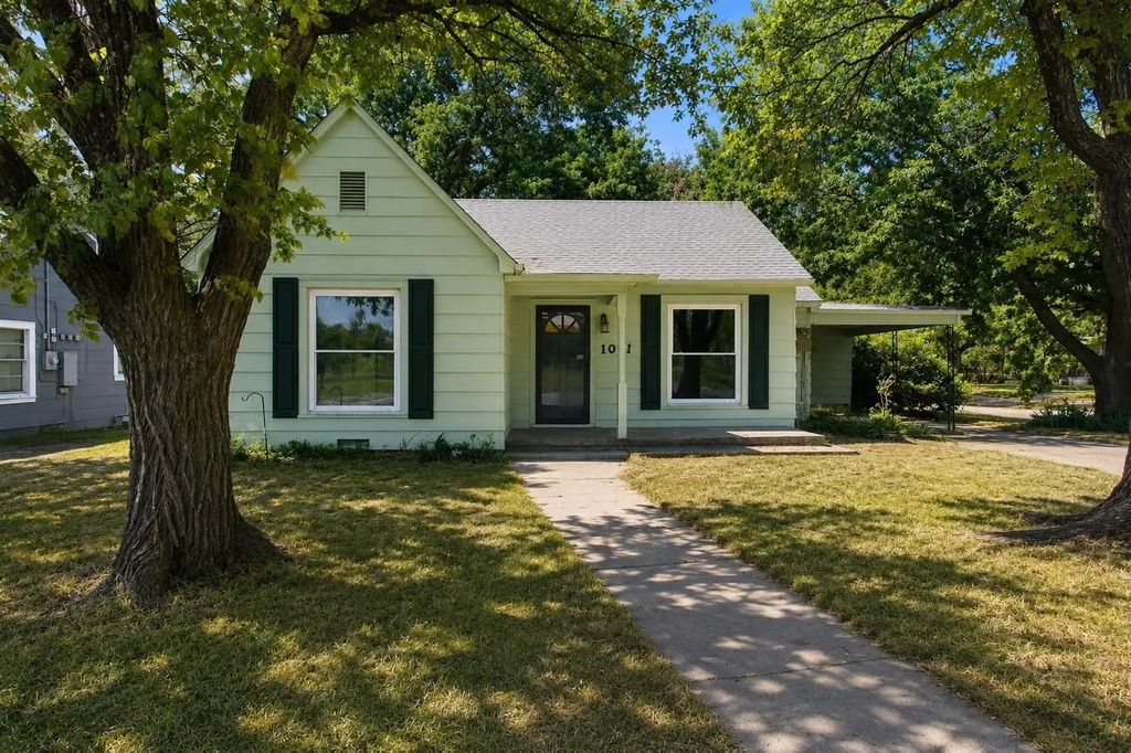 1031 Ritchey Street, Gainesville