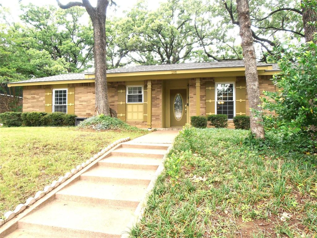 2911 Norwood Lane, Arlington