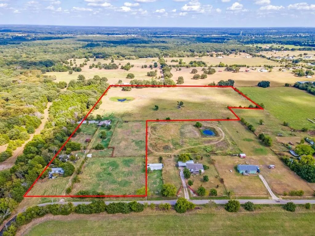 2165 County Road 3304, Greenville