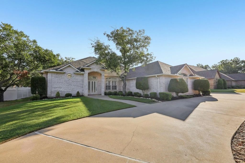 5409 Wedgefield Road, Granbury