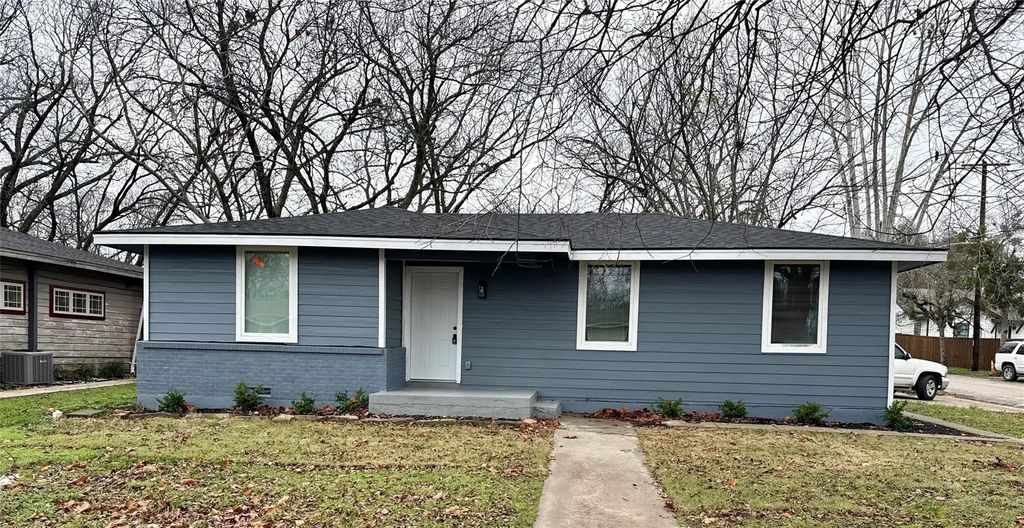 1802 Up The Grove Street, Greenville