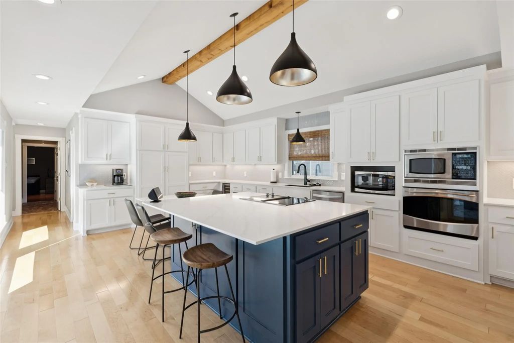 7221 Pleasant View Drive, Dallas