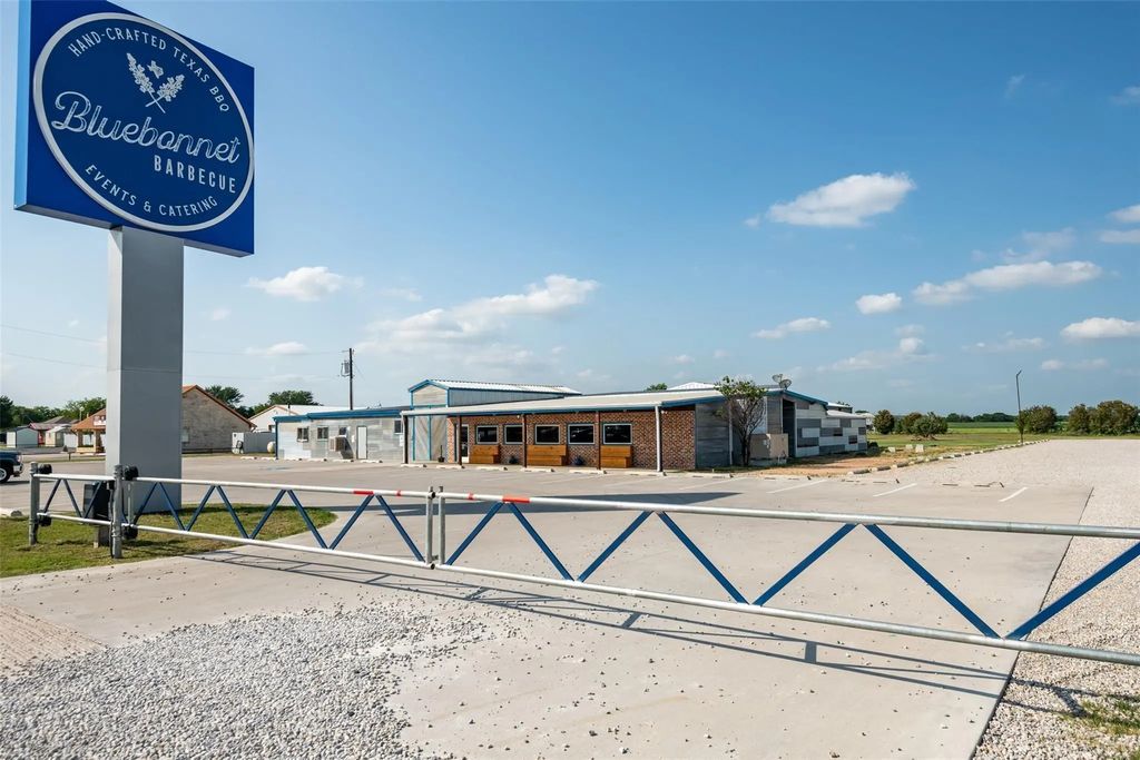 3921 S Highway 287, Waxahachie