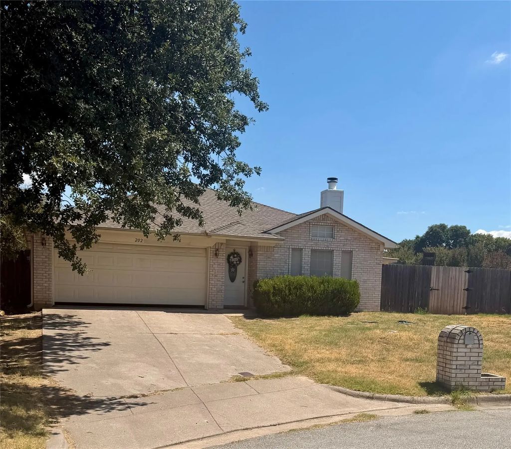 202 Lancelot Drive, Weatherford