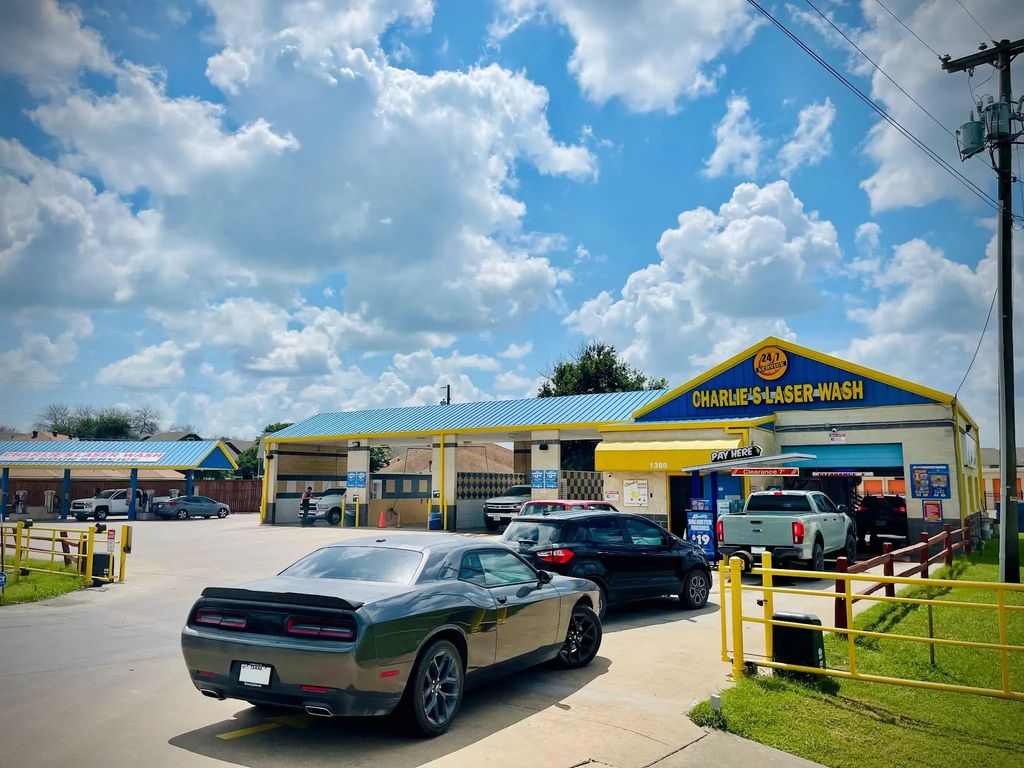 1380 N 45th Street, Corsicana
