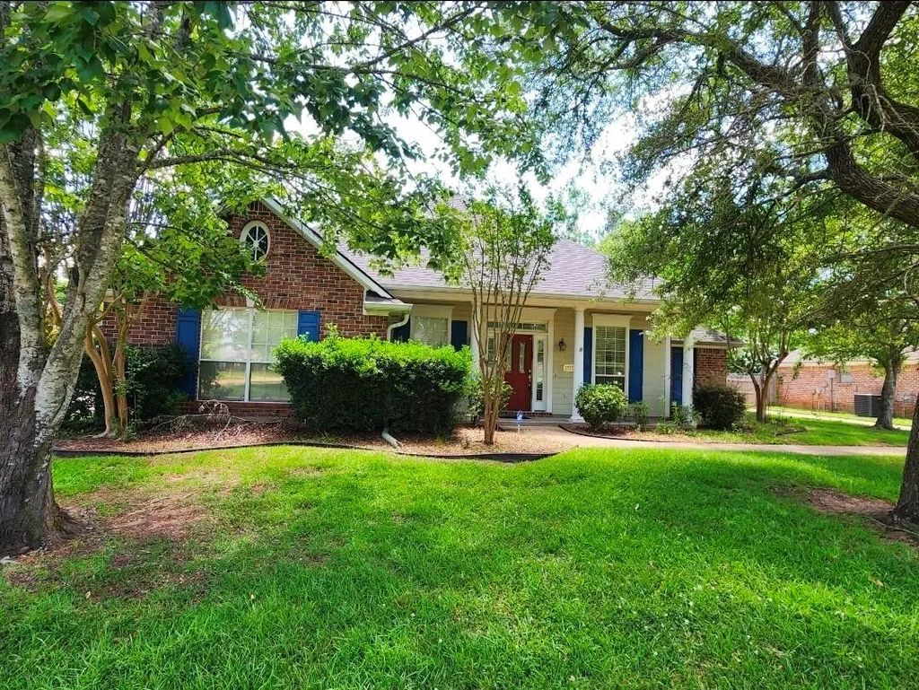1712 Castlewood Drive, Bossier City