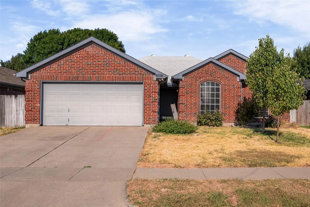 6014 Harwood Crossing Drive, Arlington
