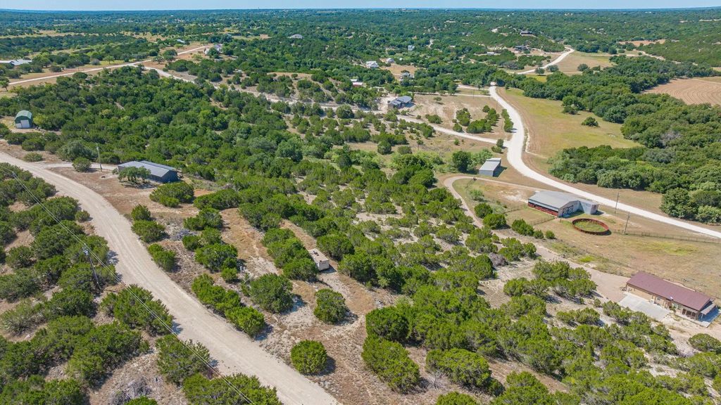 201 Private Road 2123, Meridian