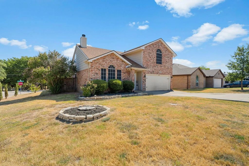 1808 Rybovich Lane, Mansfield