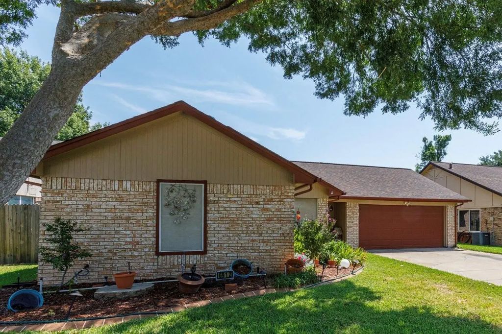 6912 Lyndale Drive, Watauga