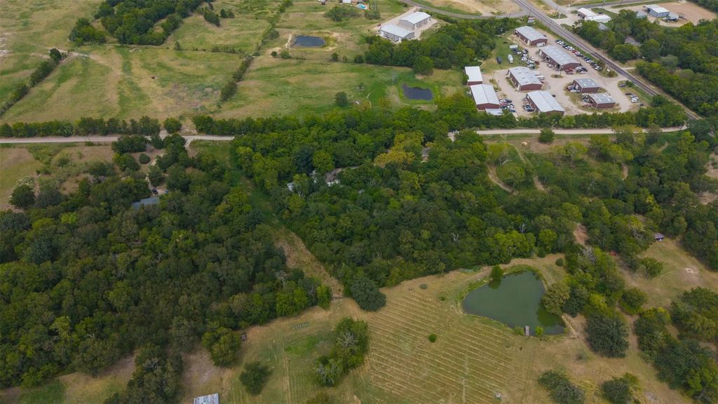165 Private Road 6047, Wills Point