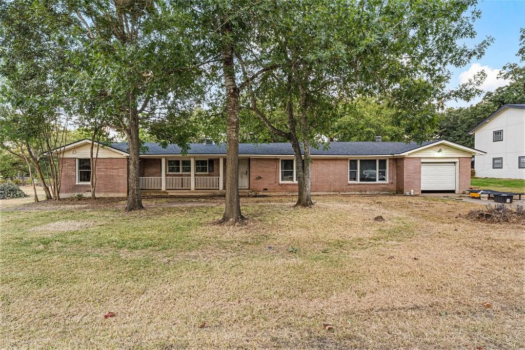 1311 E Stegall Road, Robinson