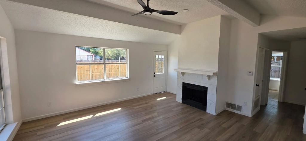 414 Valley Mills Drive, Arlington