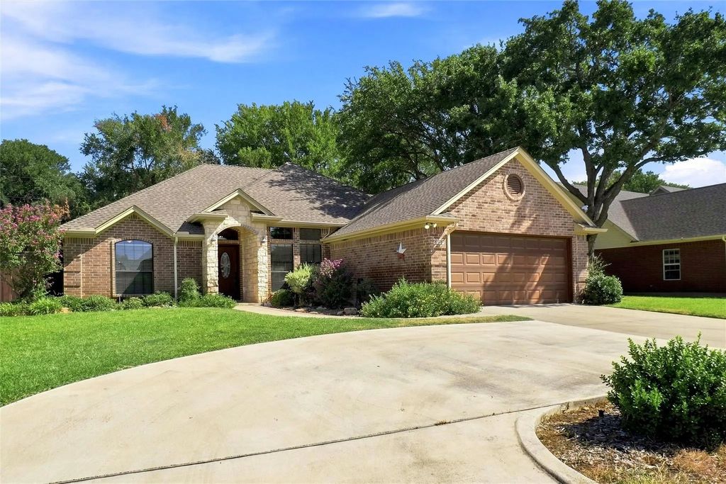 2105 Fair Oaks Drive, Bridgeport