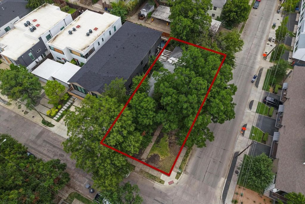 2300 N Prairie Avenue, Dallas