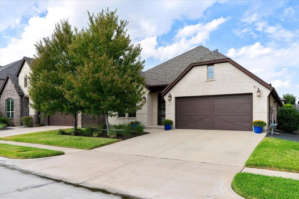 1410 Fort Davis Drive, Euless