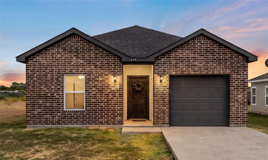 510 Don Lane, Itasca