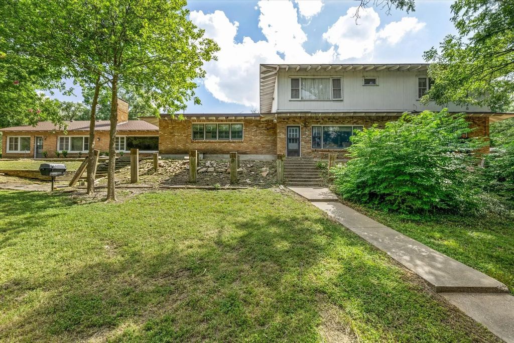 421 Rice Avenue, Waco
