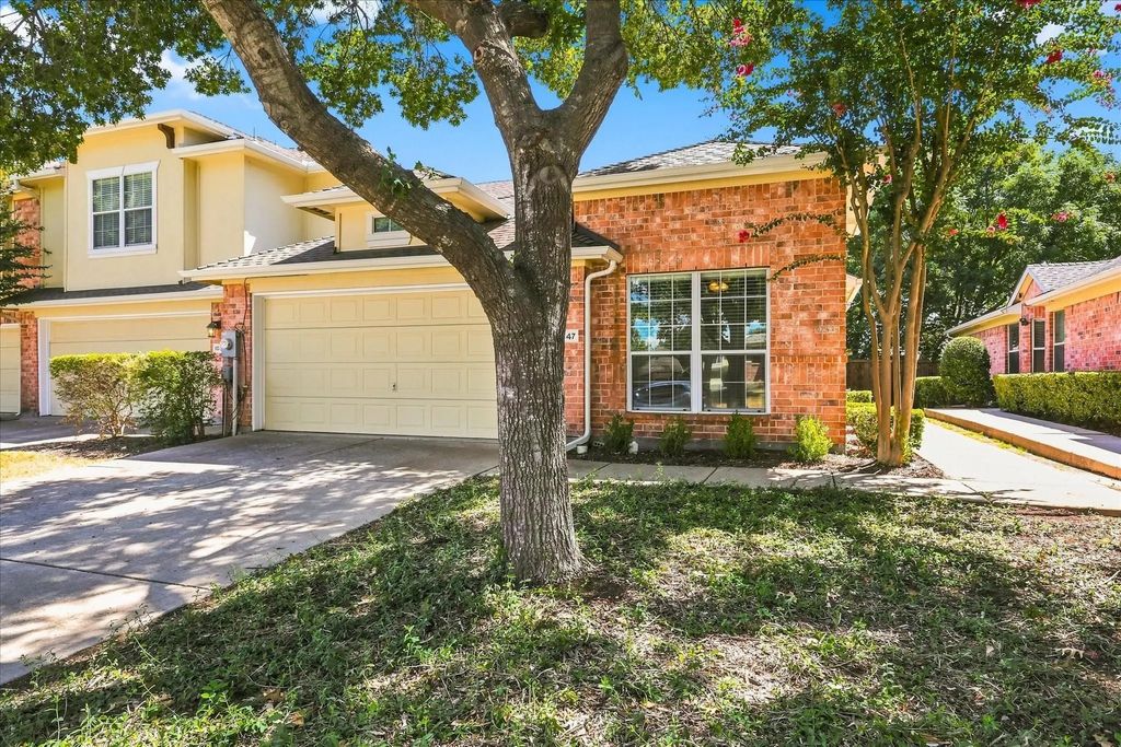 10347 Darkwood Drive, Frisco