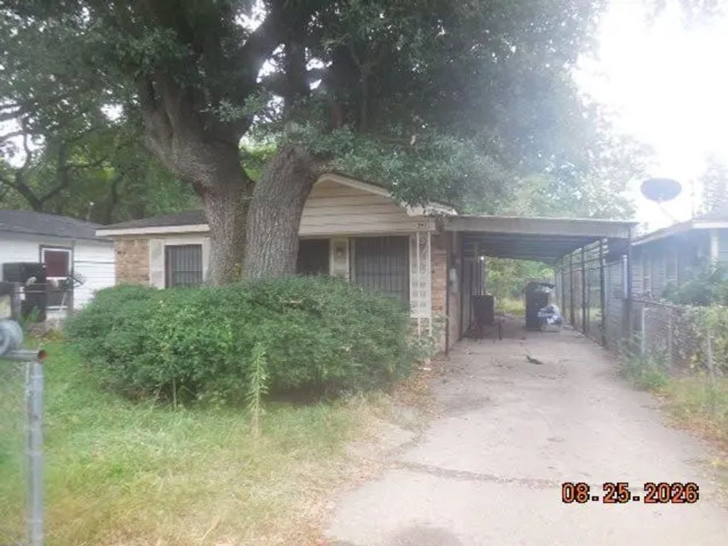 561 Sassafras Avenue, Shreveport