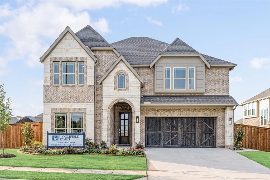 1034 Watercourse Place, Royse City