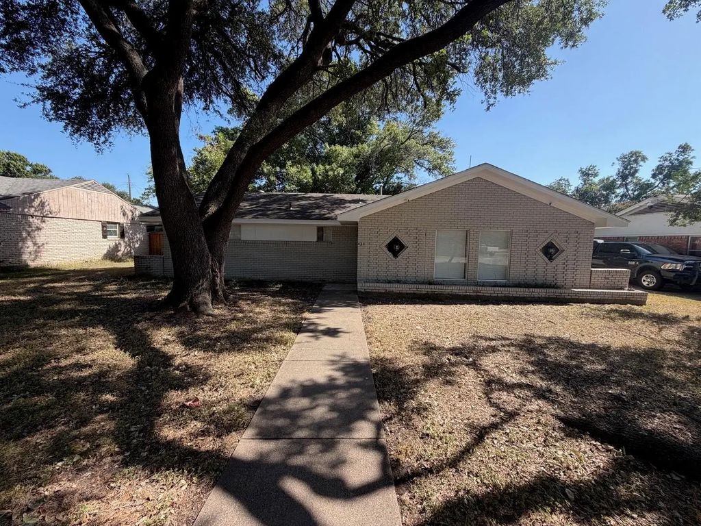 434 E Spring Valley Road, Richardson