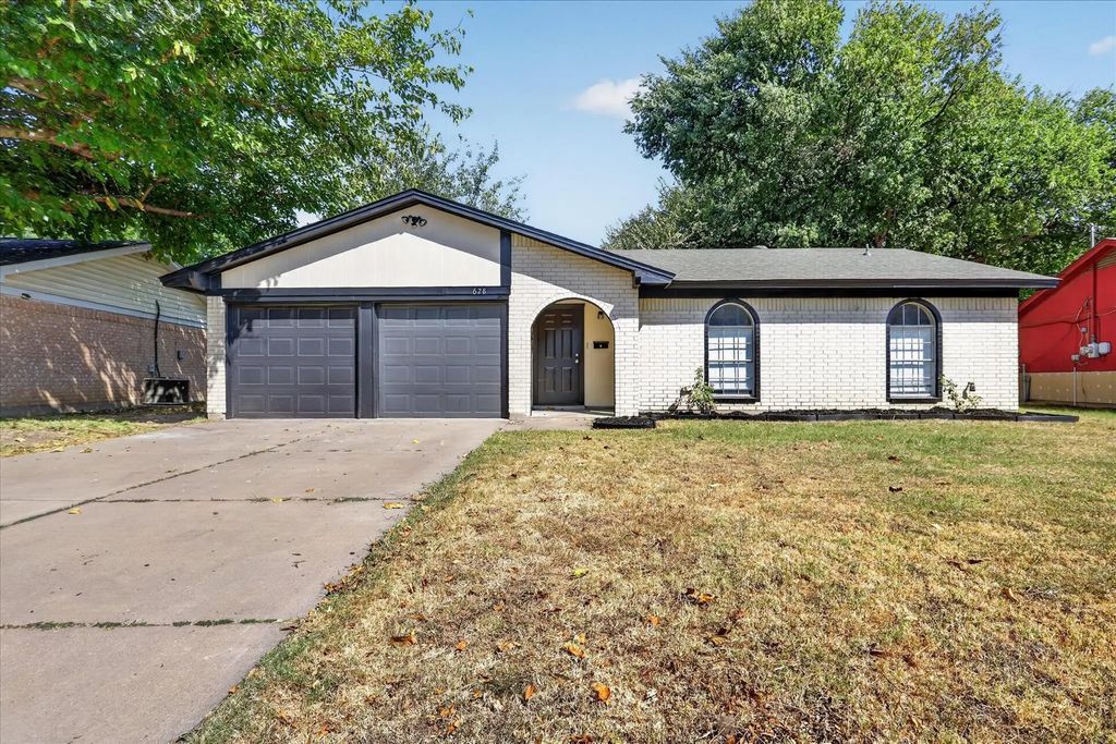 628 Lisa Street, Burleson