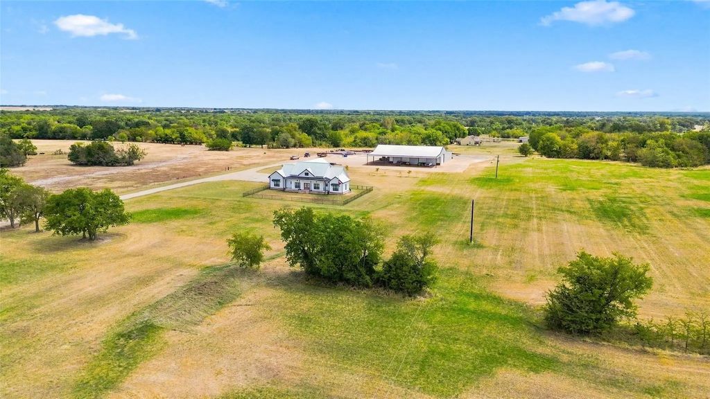 360 County Road 4135, Cooper