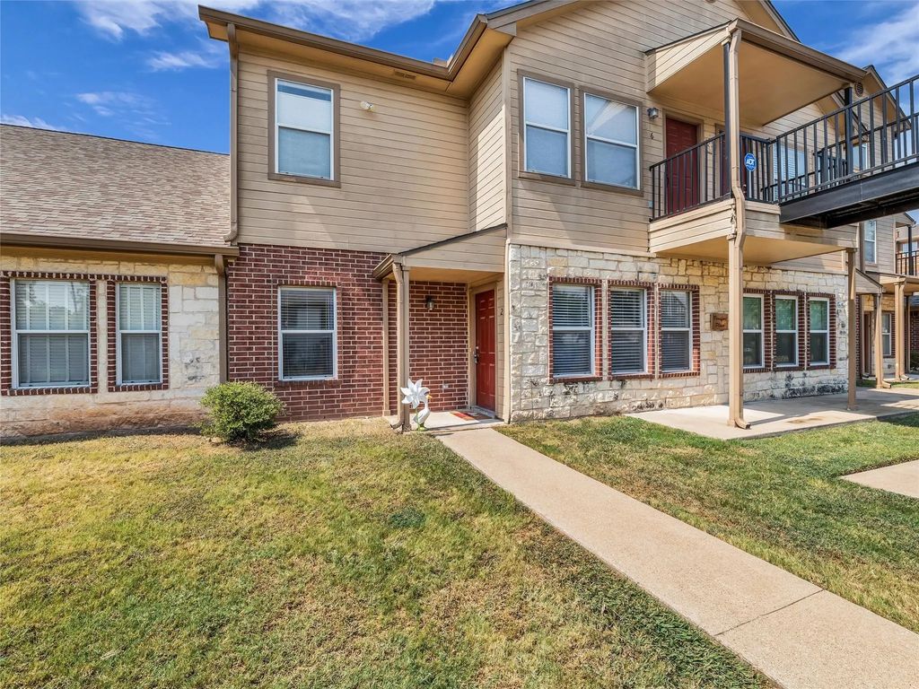 1401 Bagby Avenue 2, Waco