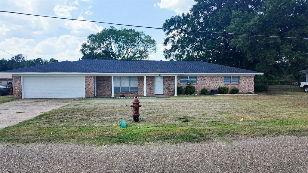 103 W 1st Street, Hooks
