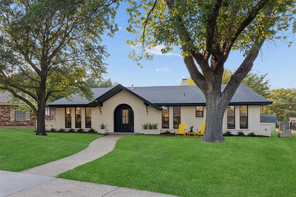 2133 Oak Valley Lane, Dallas