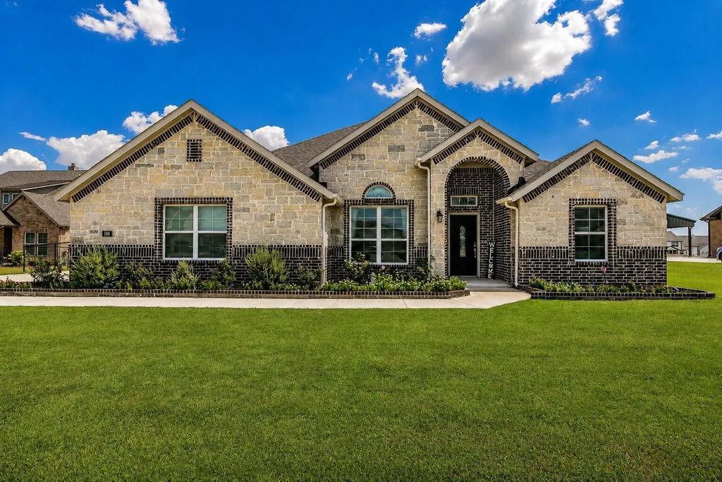 198 Spanish Moss Trail, Rhome