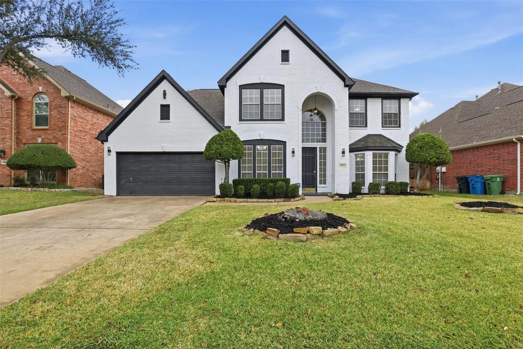 1956 N Port Court, Grapevine
